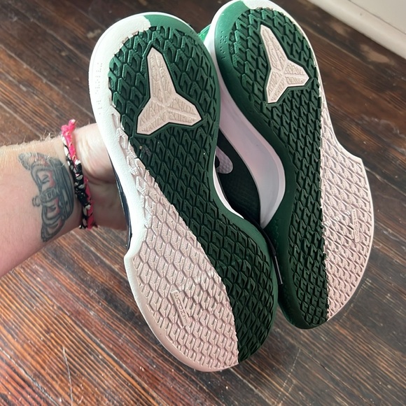 Nike Kobe Mamba Focus TB Gorge Green Youth 4.5 - Picture 7 of 7